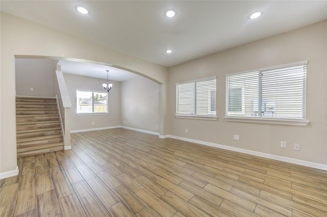 1714 Claremont Garden Circle, Houston, TX 77047