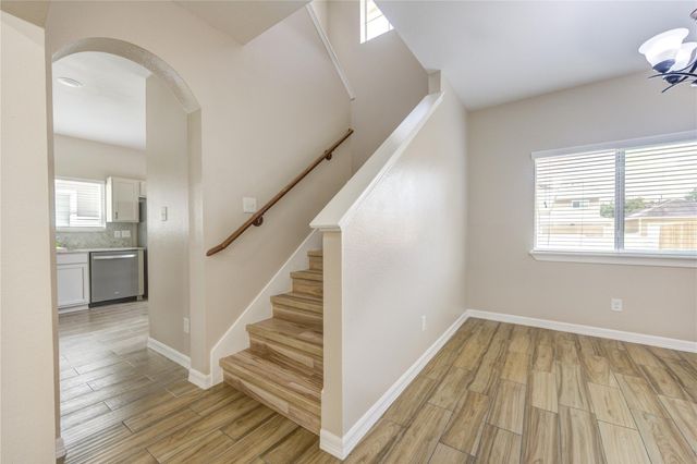 1714 Claremont Garden Circle, Houston, TX 77047