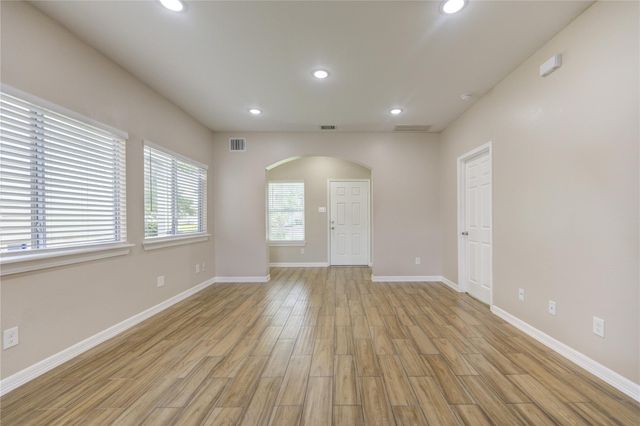 1714 Claremont Garden Circle, Houston, TX 77047