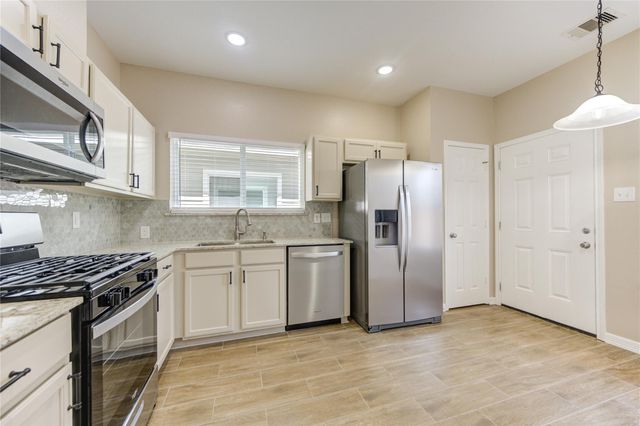 1714 Claremont Garden Circle, Houston, TX 77047