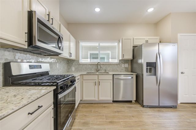 1714 Claremont Garden Circle, Houston, TX 77047