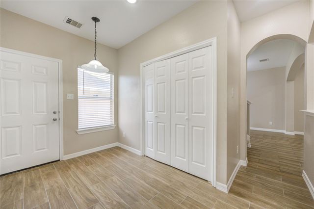 1714 Claremont Garden Circle, Houston, TX 77047