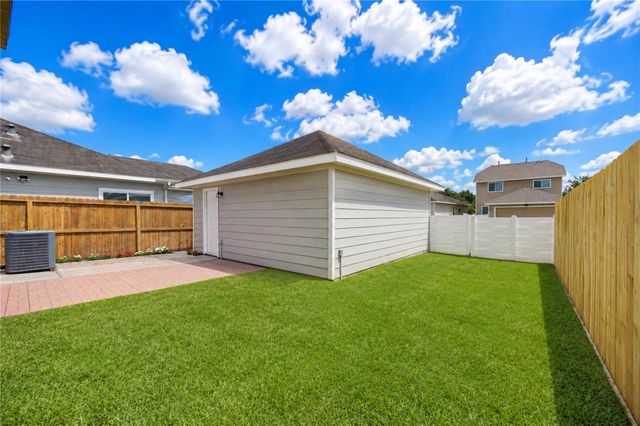 1714 Claremont Garden Circle, Houston, TX 77047