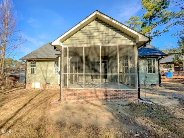 7623 Sable Drive, Fayetteville, NC 28303