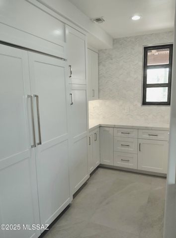 6060 N Piedra Seca, Tucson, AZ 85718