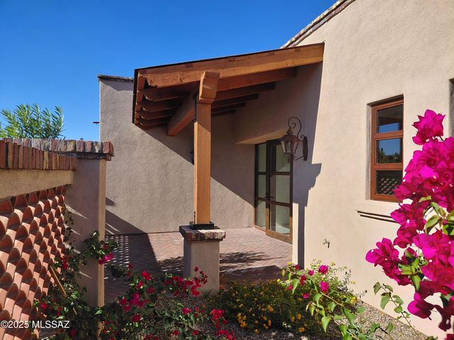 6060 N Piedra Seca, Tucson, AZ 85718