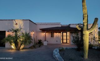 6060 N Piedra Seca, Tucson, AZ 85718