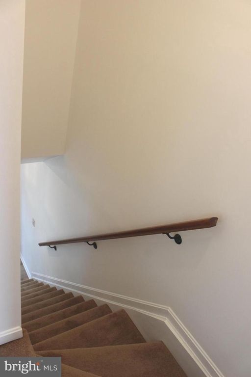 Image 14 of property listing at 1105 SKYVIEW DR, York, PA 17406