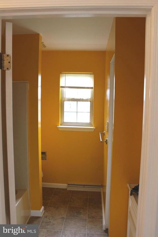 Image 19 of property listing at 1105 SKYVIEW DR, York, PA 17406