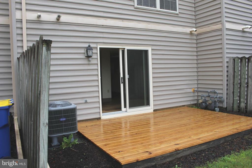 Image 22 of property listing at 1105 SKYVIEW DR, York, PA 17406