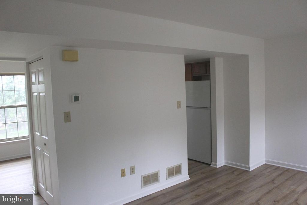 Image 5 of property listing at 1105 SKYVIEW DR, York, PA 17406