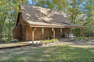 927 South Farm Road 197, Springfield, MO 65809