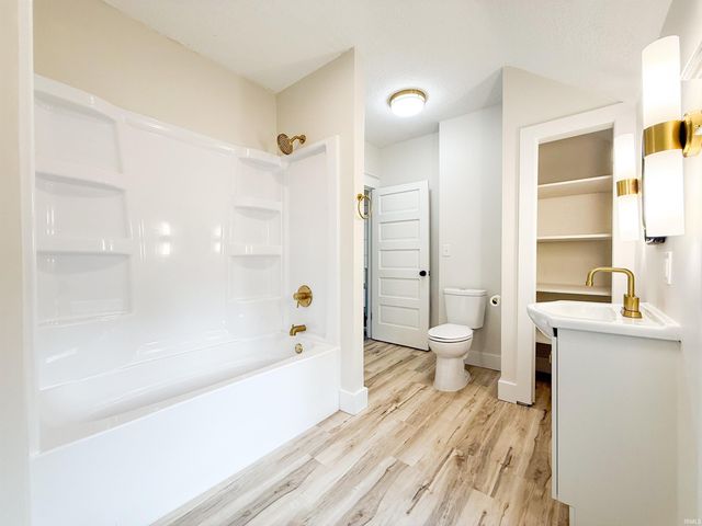 120 Louisa Street, Plymouth, IN 46563