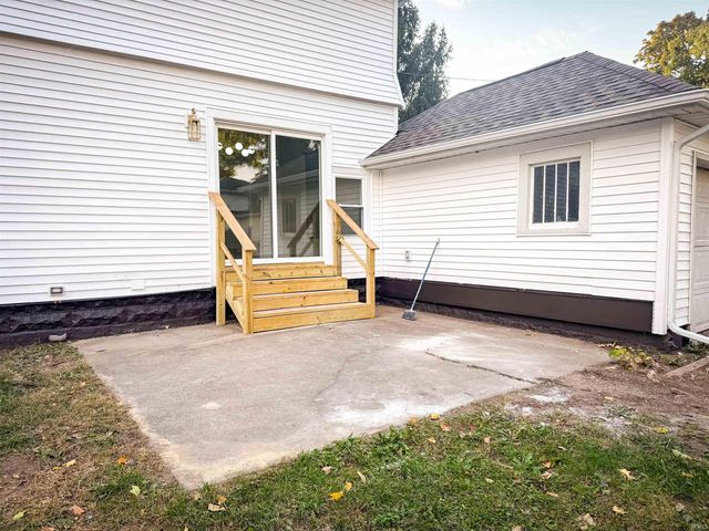 120 Louisa Street, Plymouth, IN 46563