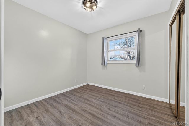 21325 Drexel Street, Clinton Charter Township, MI 48036