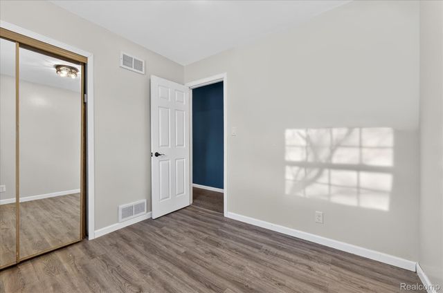 21325 Drexel Street, Clinton Charter Township, MI 48036