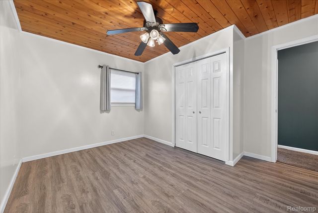 21325 Drexel Street, Clinton Charter Township, MI 48036