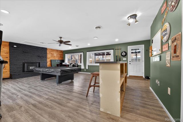 21325 Drexel Street, Clinton Charter Township, MI 48036