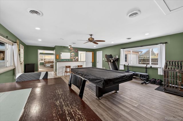 21325 Drexel Street, Clinton Charter Township, MI 48036