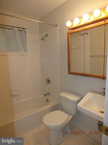 8531 PARLIAMENT DR, Springfield, VA 22151