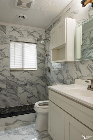 6854 Fenton Street, Dearborn Heights, MI 48127