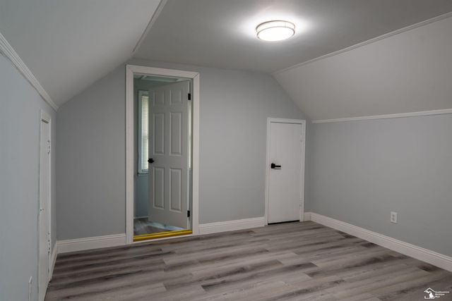 6854 Fenton Street, Dearborn Heights, MI 48127