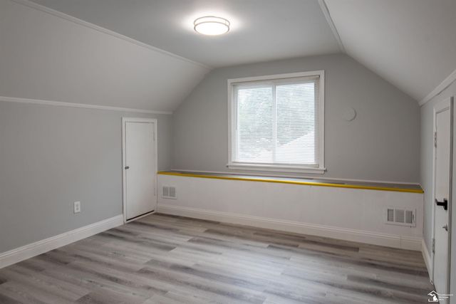 6854 Fenton Street, Dearborn Heights, MI 48127