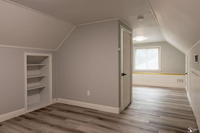 6854 Fenton Street, Dearborn Heights, MI 48127