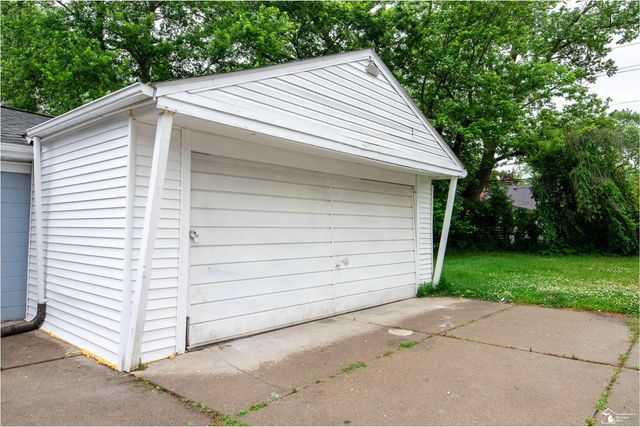 6854 Fenton Street, Dearborn Heights, MI 48127