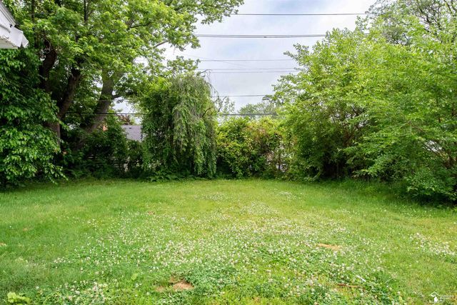 6854 Fenton Street, Dearborn Heights, MI 48127