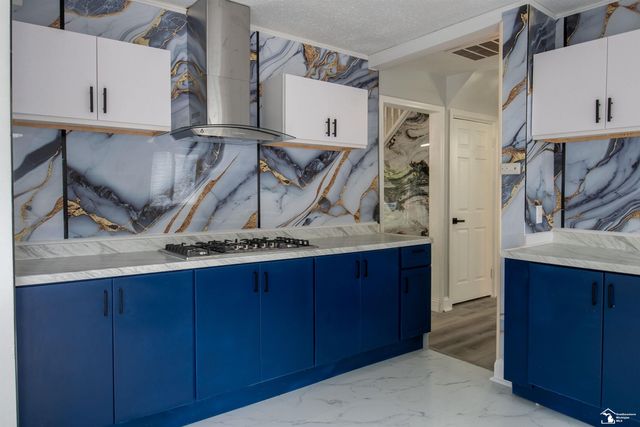 6854 Fenton Street, Dearborn Heights, MI 48127