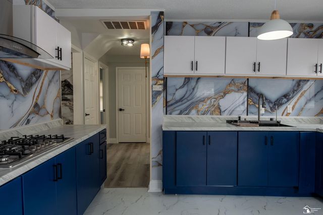 6854 Fenton Street, Dearborn Heights, MI 48127