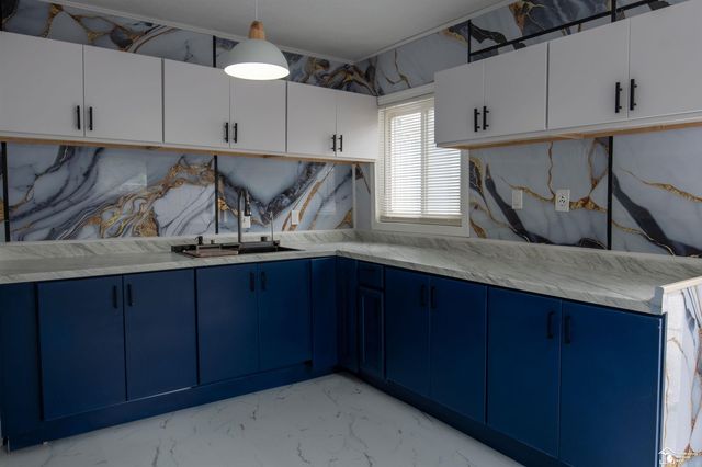 6854 Fenton Street, Dearborn Heights, MI 48127