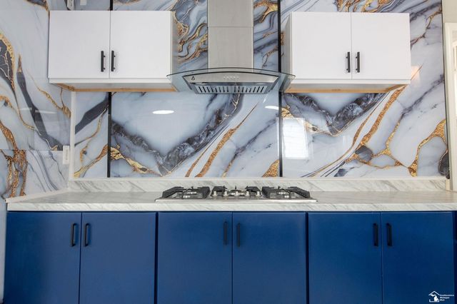 6854 Fenton Street, Dearborn Heights, MI 48127