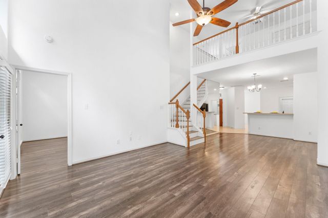 31 W Greenhill Terrace Place, The Woodlands, TX 77382