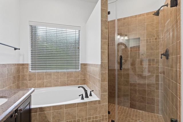 31 W Greenhill Terrace Place, The Woodlands, TX 77382