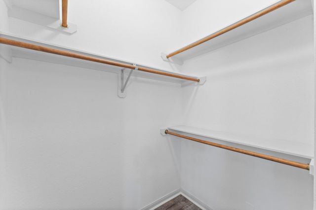 31 W Greenhill Terrace Place, The Woodlands, TX 77382