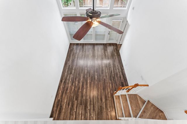 31 W Greenhill Terrace Place, The Woodlands, TX 77382