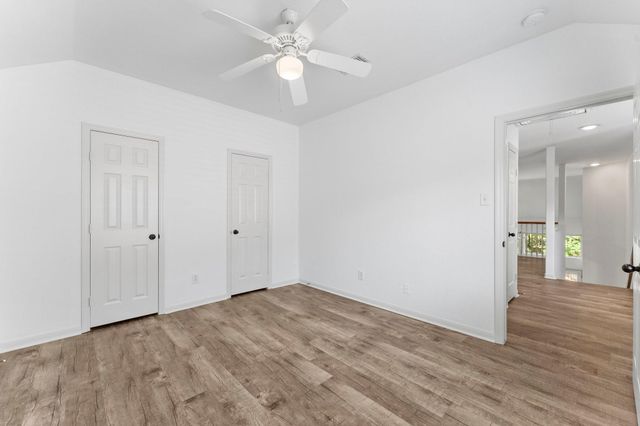 31 W Greenhill Terrace Place, The Woodlands, TX 77382