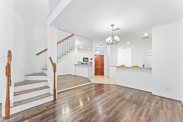 31 W Greenhill Terrace Place, The Woodlands, TX 77382