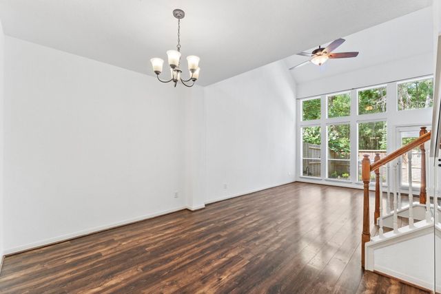 31 W Greenhill Terrace Place, The Woodlands, TX 77382