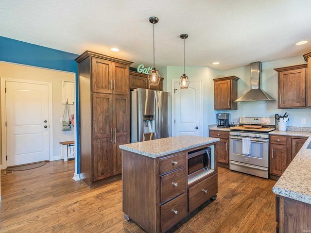 13604 Sandstone Court, Fort Wayne, IN 46814