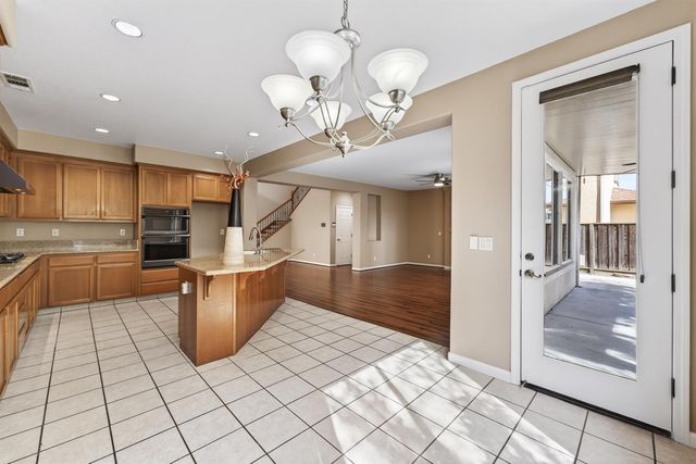 628 Pioneer Ave, Lathrop, CA 95330