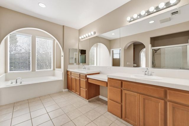 628 Pioneer Ave, Lathrop, CA 95330