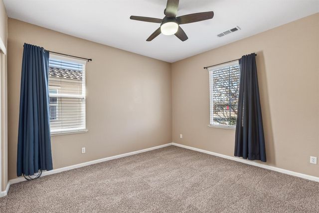 628 Pioneer Ave, Lathrop, CA 95330