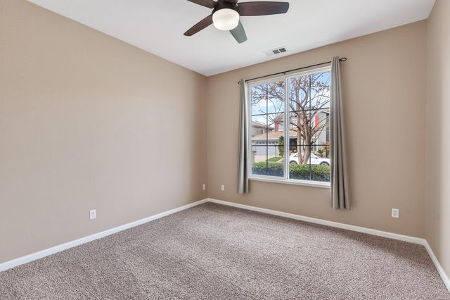 628 Pioneer Ave, Lathrop, CA 95330