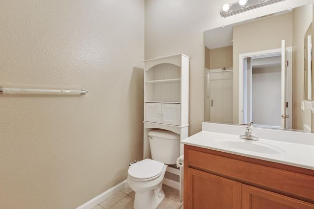 628 Pioneer Ave, Lathrop, CA 95330