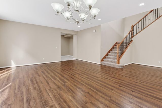 628 Pioneer Ave, Lathrop, CA 95330