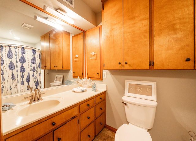 2210 Rita Street, El Campo, TX 77437