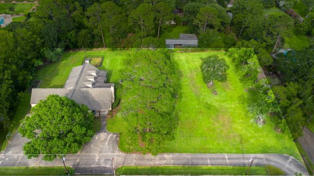 2210 Rita Street, El Campo, TX 77437